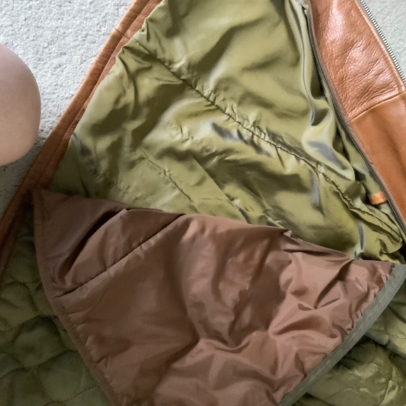 Wilsons Leather Brown Leather Jacket with 3M Thinsulate Ultra Insulating Layer - Picture 3 of 4